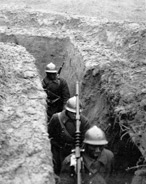 Afrikanische Kolonialsoldaten 1939 in einem französischen Schützengraben 